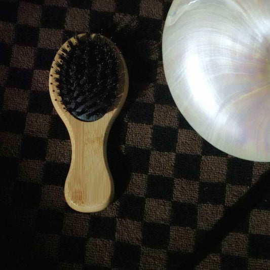Mini Detangle Bamboo Travel Hairbrush – Compact & Gentle on Hair