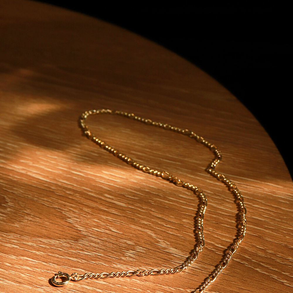 AMORETTE CHAIN NECKLACE