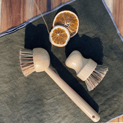 Eco-Friendly Bamboo Dishwashing Brush with Handle - Palm Fiber Bristles - Lolomo!