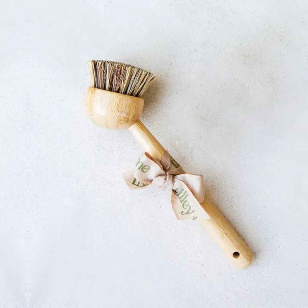 Eco-Friendly Bamboo Dishwashing Brush with Handle - Palm Fiber Bristles