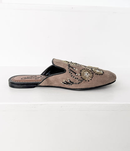 Floral Island Flats in Taupe