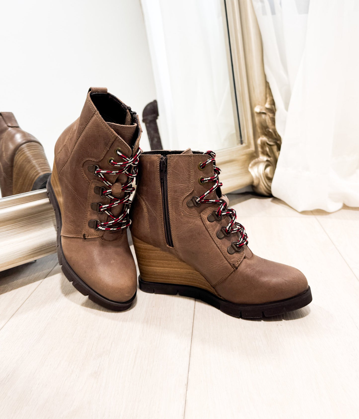 Joana Boot in Taupe