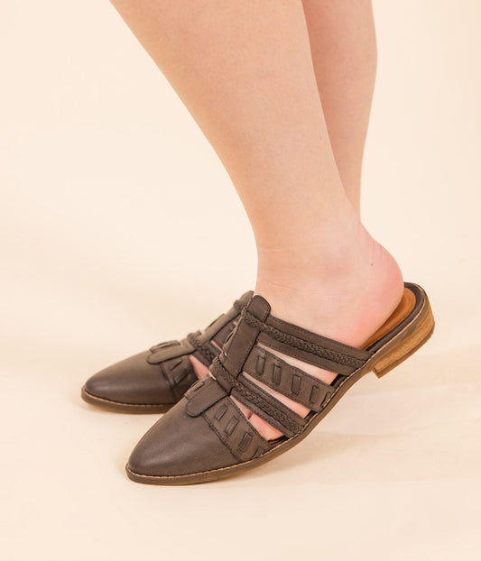 Monty Slide in Taupe