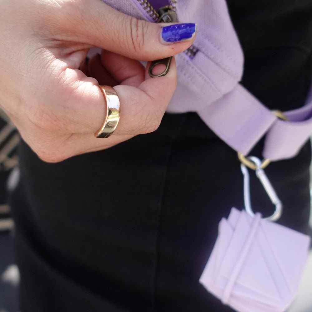 Compact Foldable Pet Food & Water Bowl – Ideal for Travel